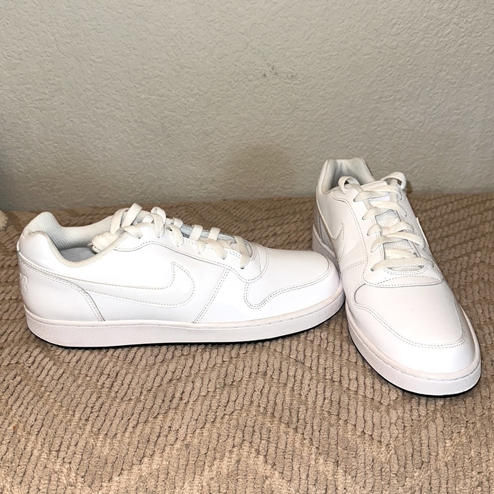 Nike Ebernon Low - White / White-Black BV1167 100 Size 10.5 great condition